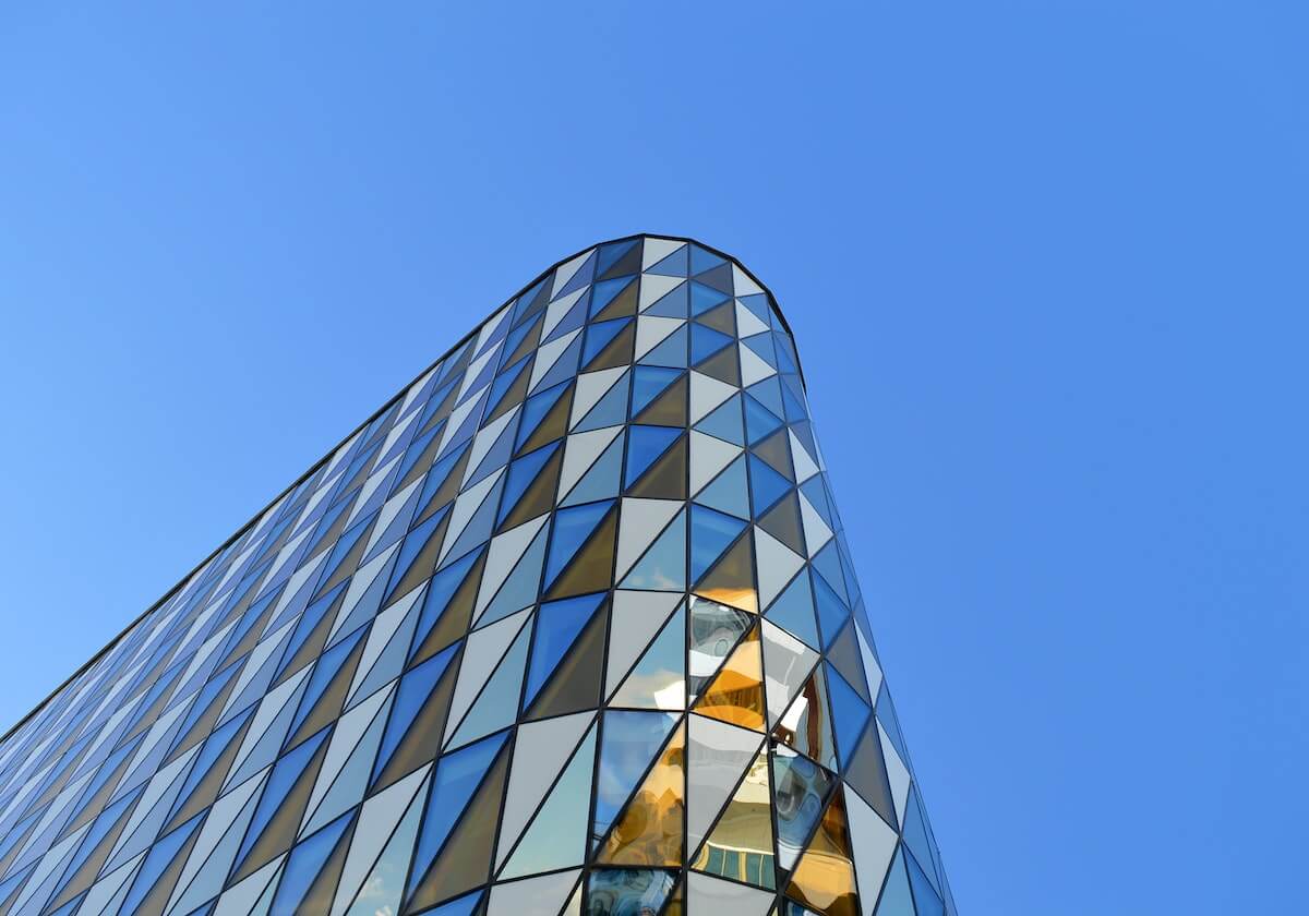 熊猫体育APP-威少12+12+10三双小卡31分伤退 国王终结快船4连胜