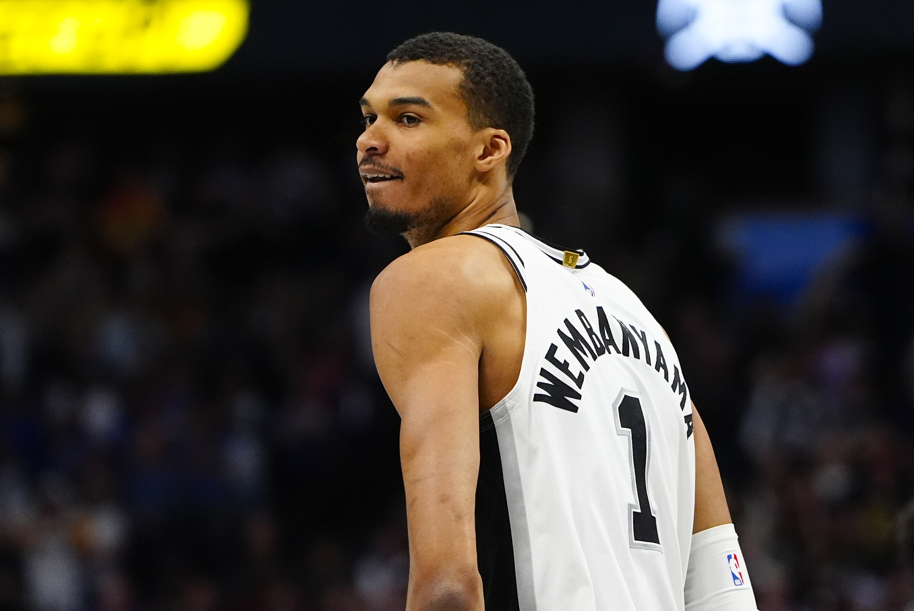 熊猫体育平台-麦克斯维尔:帕金斯说文班将成历史前4 那谁会被他挤掉呢